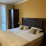Soloapartment アパート *
